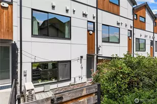 3901 S Cloverdale St, Seattle, WA 98118 - Photo 3