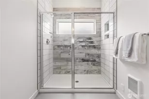 3901 S Cloverdale St, Seattle, WA 98118 - Photo 23