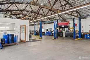 12517 15th Ave NE, Seattle, WA 98125 - Photo 9