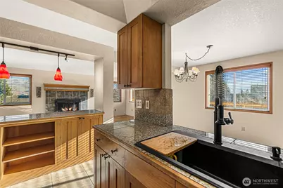 2591 Lemaister Avenue, Wenatchee, WA 98801 - Photo 11