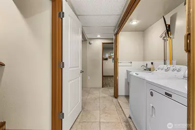 2591 Lemaister Avenue, Wenatchee, WA 98801 - Photo 31