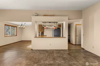 2591 Lemaister Avenue, Wenatchee, WA 98801 - Photo 9