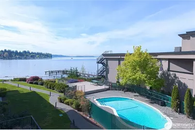 9201 NE Juanita Drive #205, Kirkland, WA 98034 - Photo 3