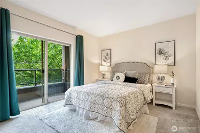 1000 Aurora Avenue N #311, Seattle, WA 98109 - Photo 19