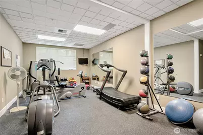 1000 Aurora Avenue N #311, Seattle, WA 98109 - Photo 7