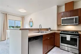 1000 Aurora Ave N, Seattle, WA 98109 - Photo 17