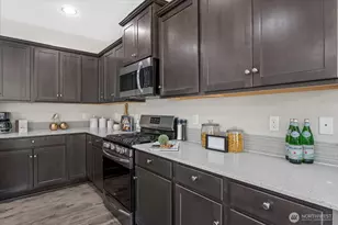 9901 13th St SE, Lake Stevens, WA 98258 - Photo 11