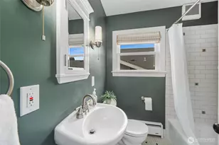 3239 45th Ave SW, Seattle, WA 98116 - Photo 13