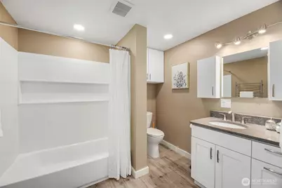 3239 45th Avenue SW, Seattle, WA 98116 - Photo 31