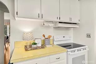 2733 37th Ave SW, Seattle, WA 98126 - Photo 13