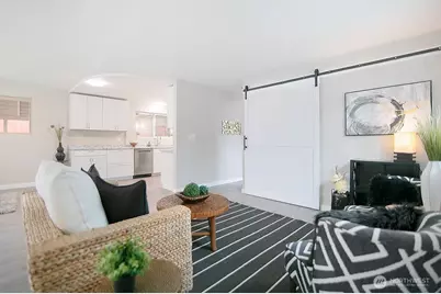 811 Little Avenue NE, Castle Rock, WA 98611 - Photo 3