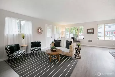 811 Little Avenue NE, Castle Rock, WA 98611 - Photo 5