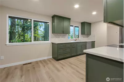 7040 41st Avenue SE, Lacey, WA 98503 - Photo 11