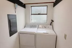 1813 Taylor Ave N, Seattle, WA 98109 - Photo 21