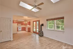 7847 Blakely Ave, Clinton, WA 98236 - Photo 7