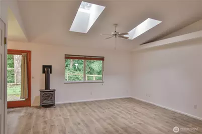 7847 Blakely Avenue, Clinton, WA 98236 - Photo 3