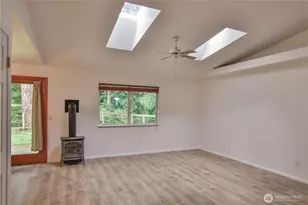 7847 Blakely Ave, Clinton, WA 98236 - Photo 3