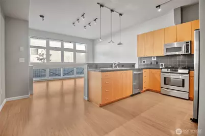 17 W Mercer Street #217, Seattle, WA 98119 - Photo 15