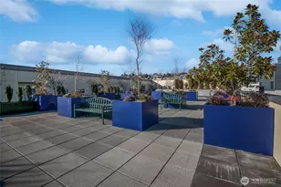 17 W Mercer St, Seattle, WA 98119 - Photo 31