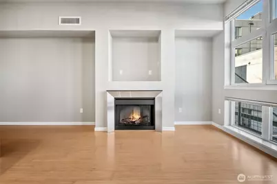 17 W Mercer Street #217, Seattle, WA 98119 - Photo 13