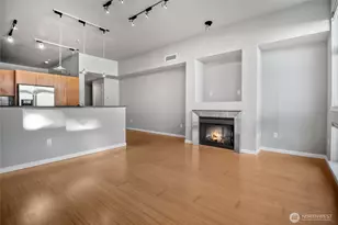 17 W Mercer St, Seattle, WA 98119 - Photo 3