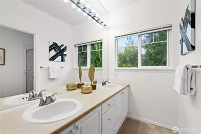 562 S 51st Court, Renton, WA 98055 - Photo 25