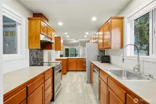 7809 218th St SW, Edmonds, WA 98026 - Photo 13