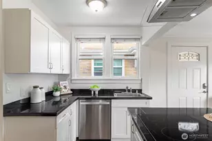 3026 26th Ave W, Seattle, WA 98199 - Photo 11