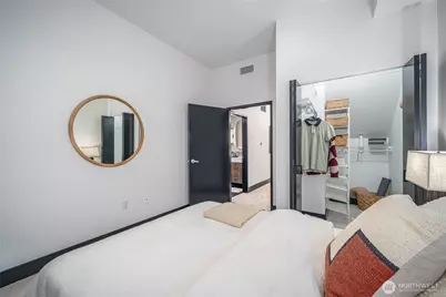 615 E Pike Street #303, Seattle, WA 98122 - Photo 27