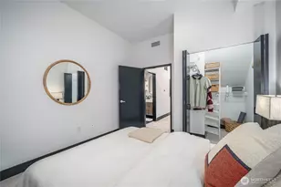 615 E Pike St, Seattle, WA 98122 - Photo 27