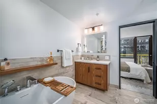 615 E Pike St, Seattle, WA 98122 - Photo 23