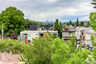 8811 Interlake Ave N, Seattle, WA 98103 - Photo 21