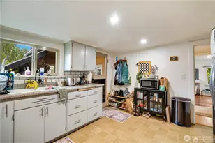 1208 N 10th St, Tacoma, WA 98403 - Photo 5