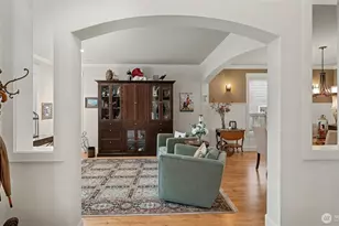 1110 N 27th Pl, Renton, WA 98056 - Photo 3