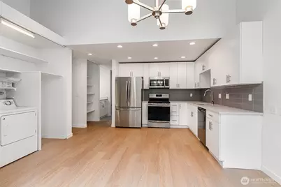 6413 Sand Point Way NE, Seattle, WA 98115 - Photo 9