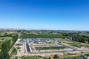 609 N Oak St, Tieton, WA 98947 - Photo 31