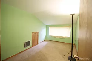 126 E 64th St, Tacoma, WA 98404 - Photo 17