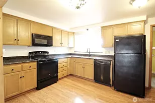126 E 64th St, Tacoma, WA 98404 - Photo 9