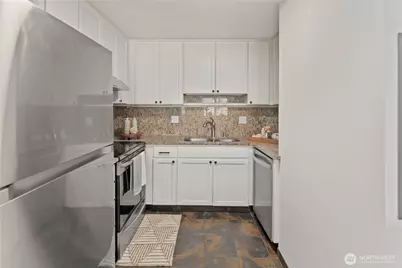 1300 University Street #2G, Seattle, WA 98101 - Photo 23