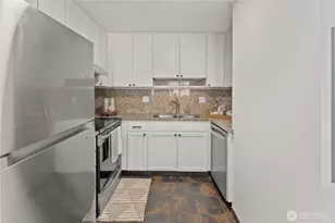 1300 University St, Seattle, WA 98101 - Photo 23