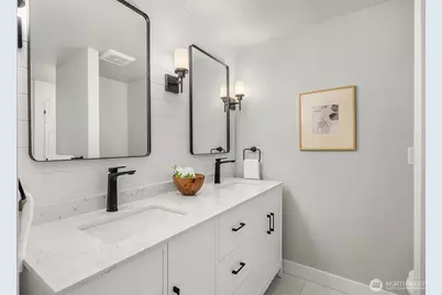 9280 NE Lovgreen Road, Bainbridge Island, WA 98110 - Photo 17