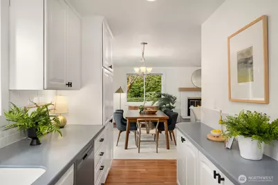 9280 NE Lovgreen Road, Bainbridge Island, WA 98110 - Photo 11