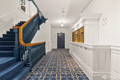 615 Boren Avenue #6, Seattle, WA 98104 - Photo 3