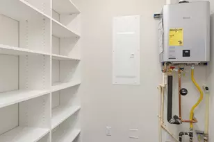 639 18th Ave W, Kirkland, WA 98033 - Photo 11