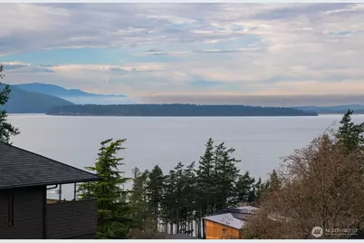 414 S Clarkwood Drive, Bellingham, WA 98225 - Photo 1