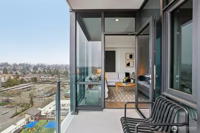 889 Avenue Square NE #703, Bellevue, WA 98004 - Photo 11