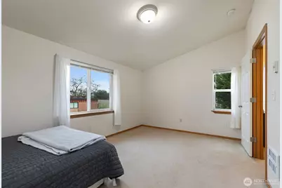 12049 32nd Avenue NE #C, Seattle, WA 98125 - Photo 19