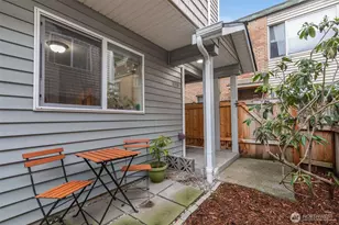 12049 32nd Ave NE, Seattle, WA 98125 - Photo 3