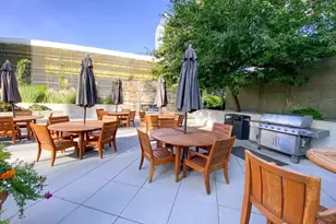 10700 NE 4th St, Bellevue, WA 98004 - Photo 3