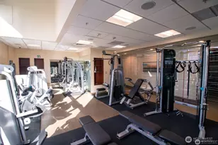 10700 NE 4th St, Bellevue, WA 98004 - Photo 7